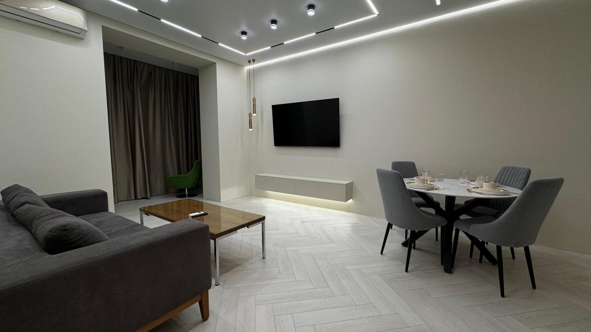 Apartment евродвушка возле арена, барыс арена, ботанический сад *