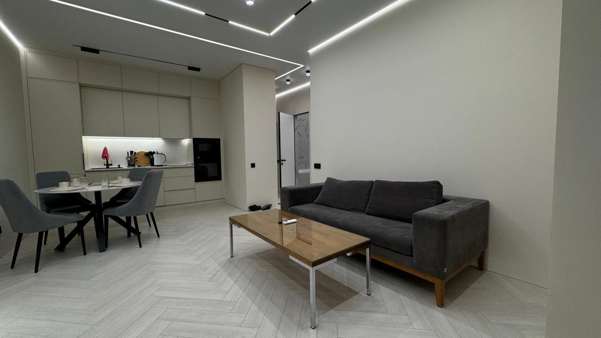 Apartment евродвушка возле арена, барыс арена, ботанический сад *